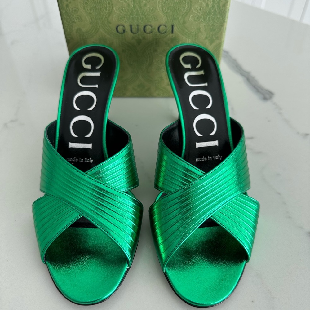 Gucci Metallic Sandals - Picture 2 of 9